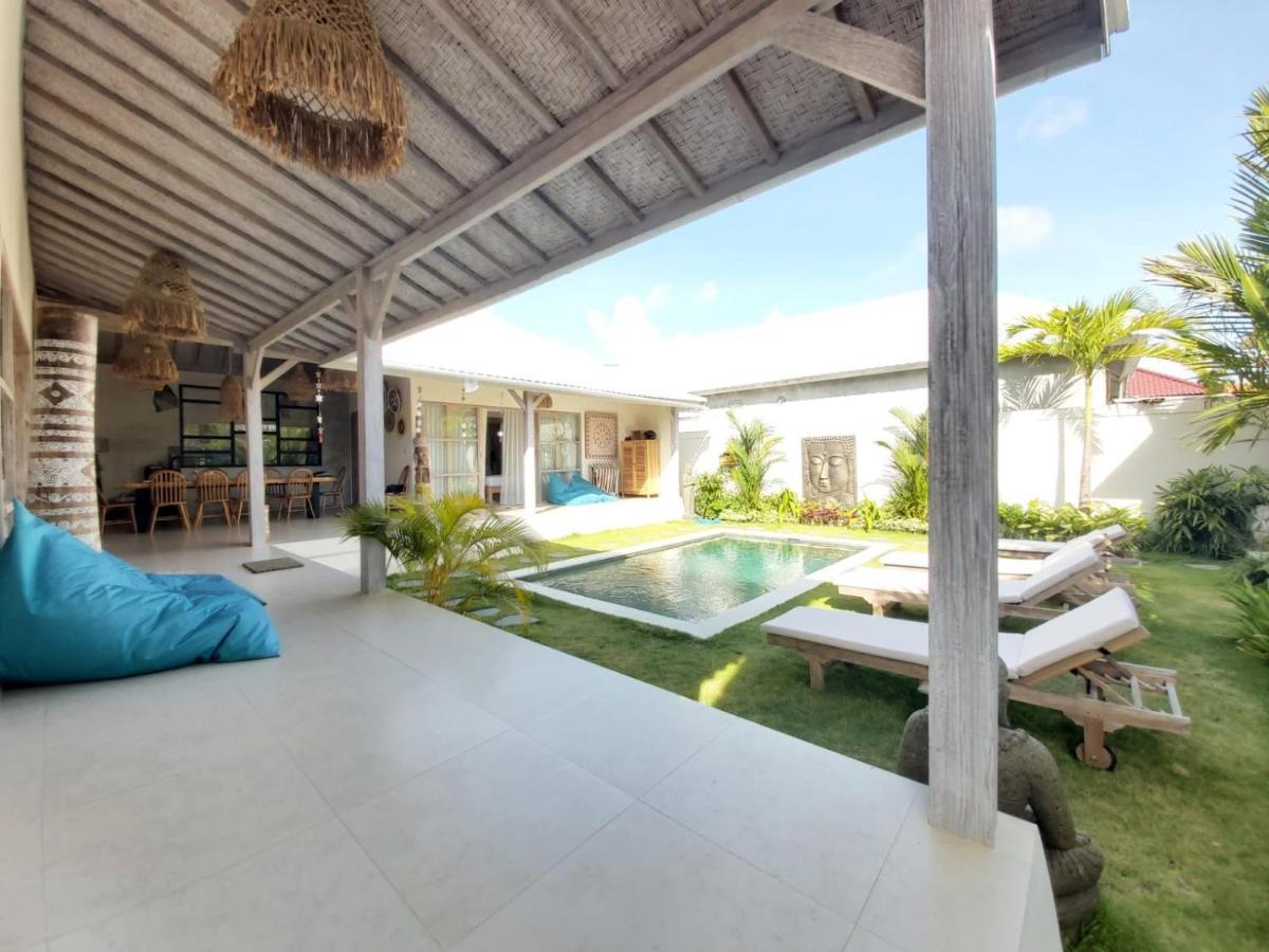 Villa White Karma Seminyak Kültér fotó